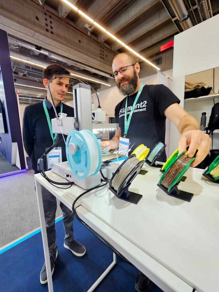 Разновидности жидкого «филамента», коричневый – это шоколад