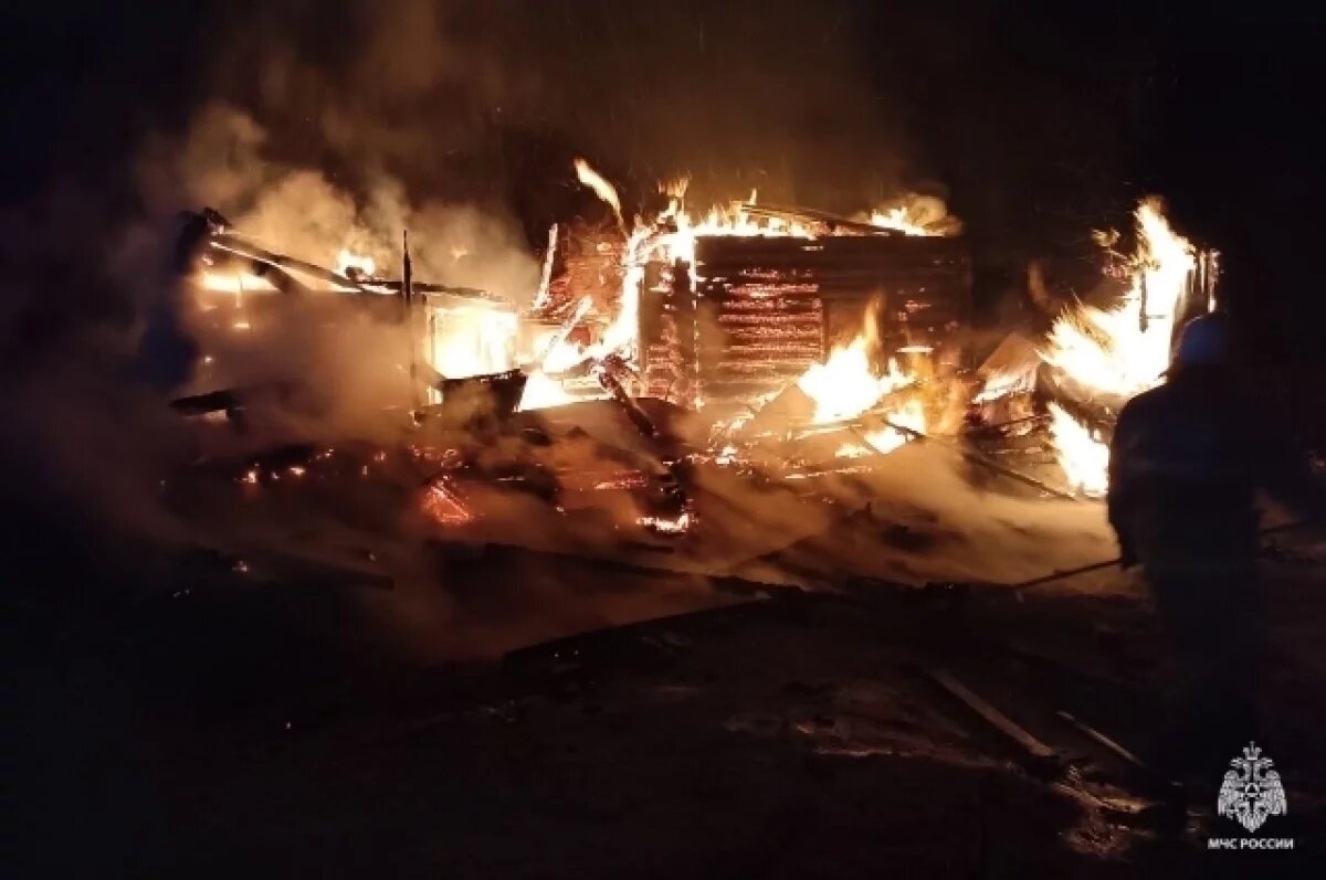    В деревне Лубенькино Тверской области пожар полностью уничтожил жилой дом