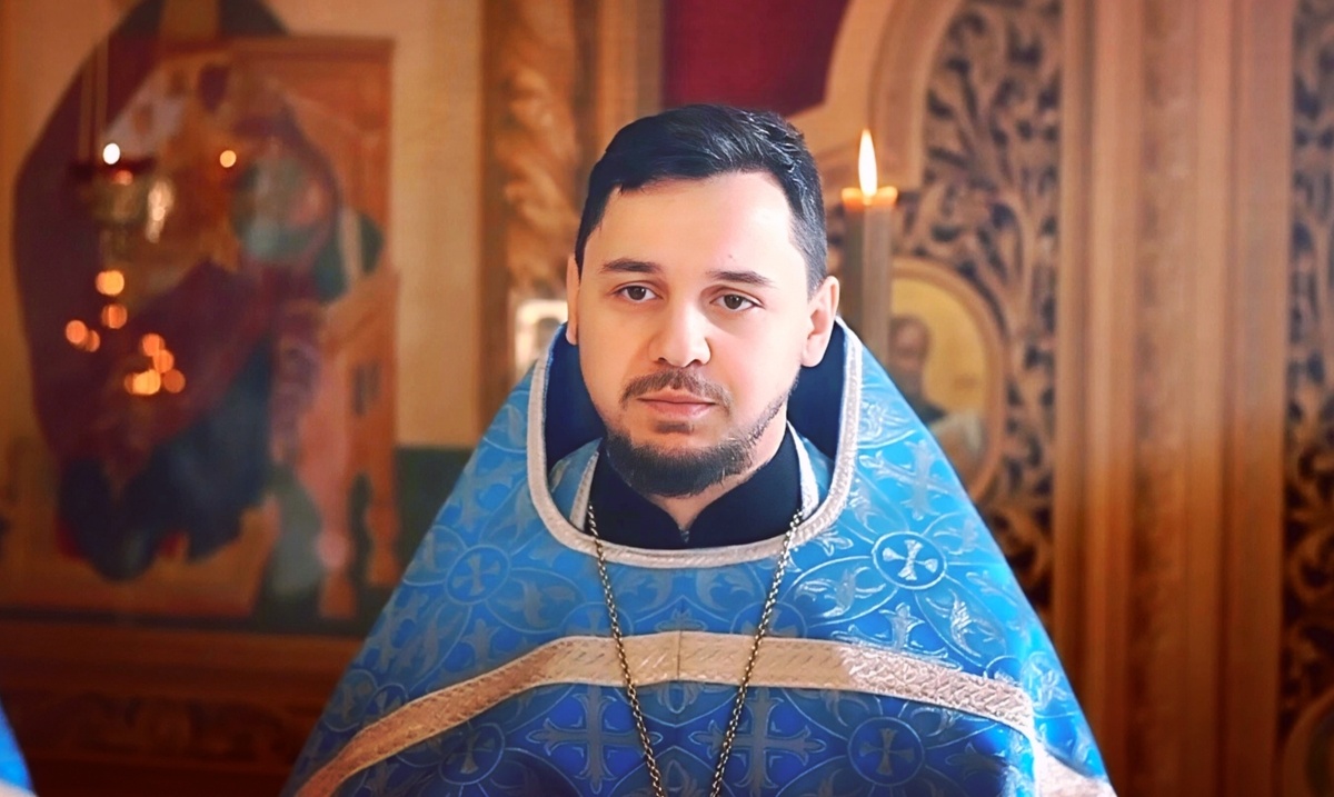 Василий Карасёв — иерей, клирик храма святой равноапостольной Марии Магдалины в Южном Бутове (г. Москва).