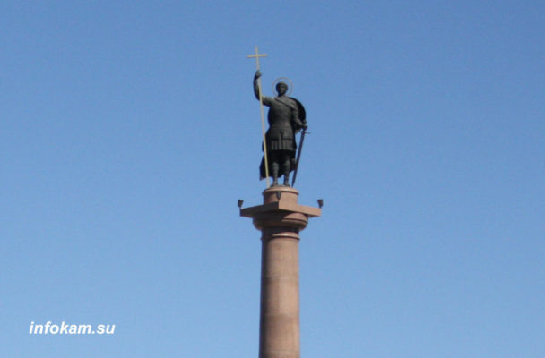    Камышин. Памятник Святому Великомученнику Димитрию Солунскому