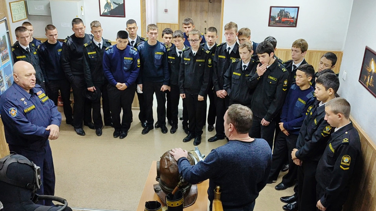 встреча работников Волгоспас с курсантами Волго-Каспийского Морского Рыбопромышленного Колледжа