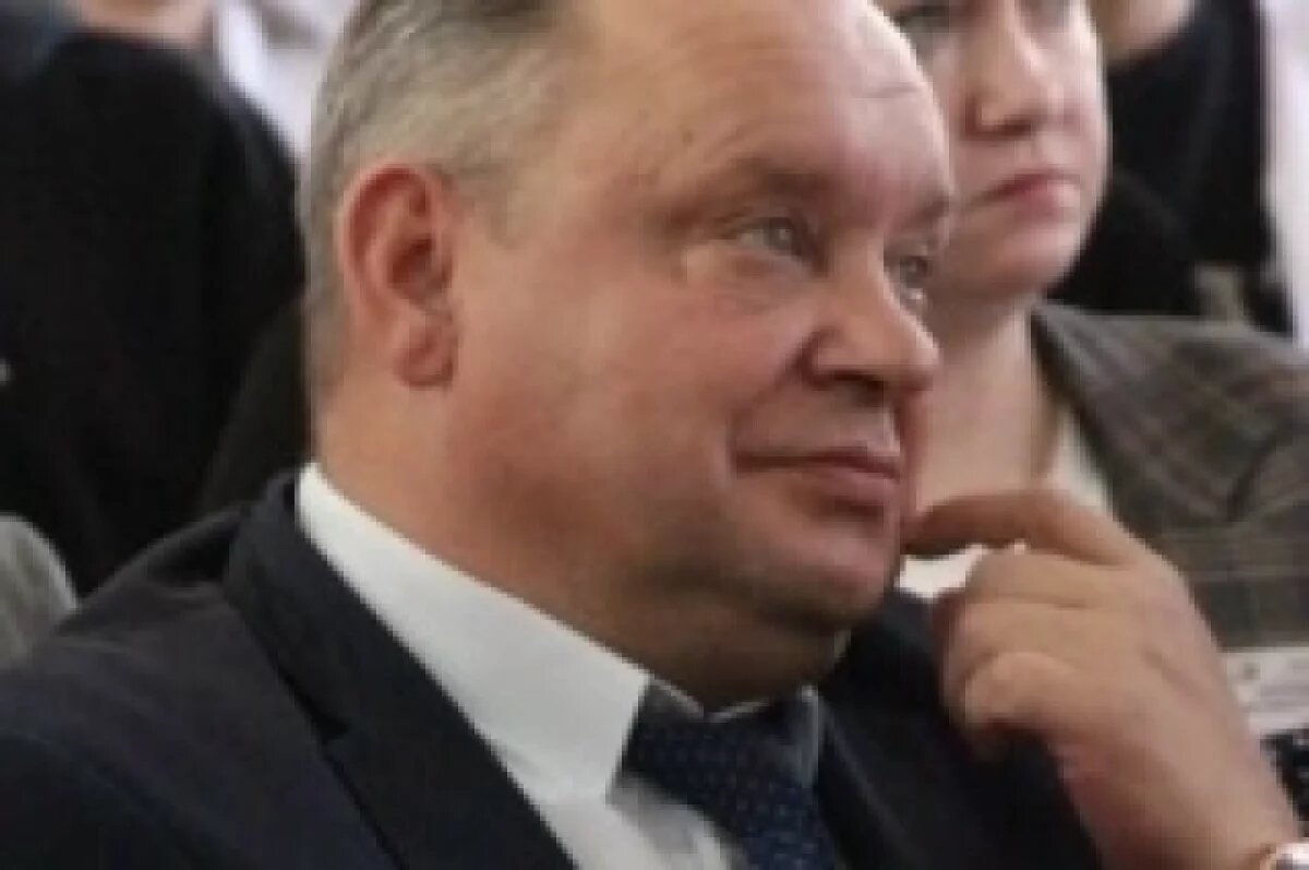    Оренбургский медколледж остался без руководителя - он уехал в Екатеринбург