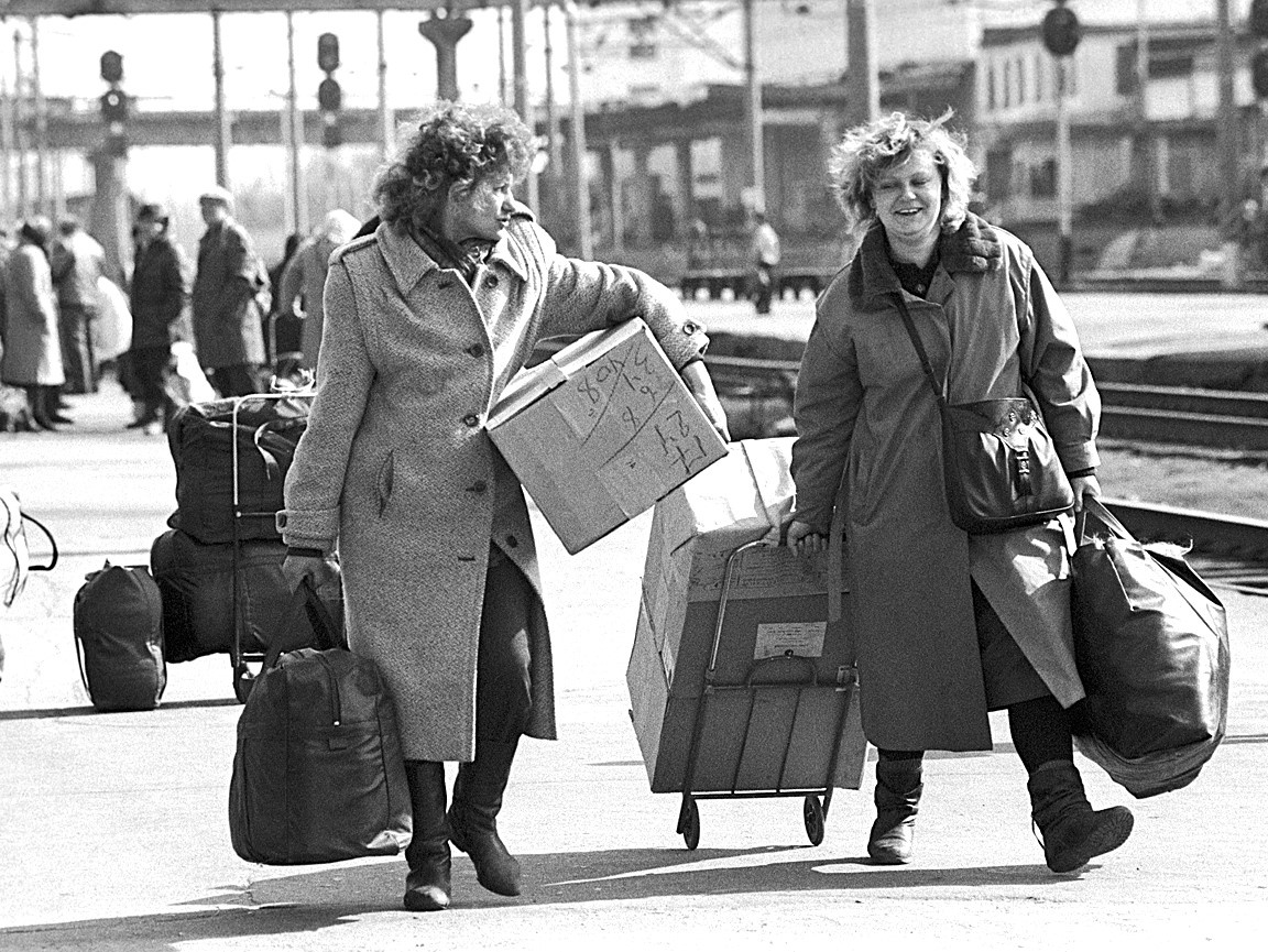 Коммерческий туризм в "лихие девяностые" годы.