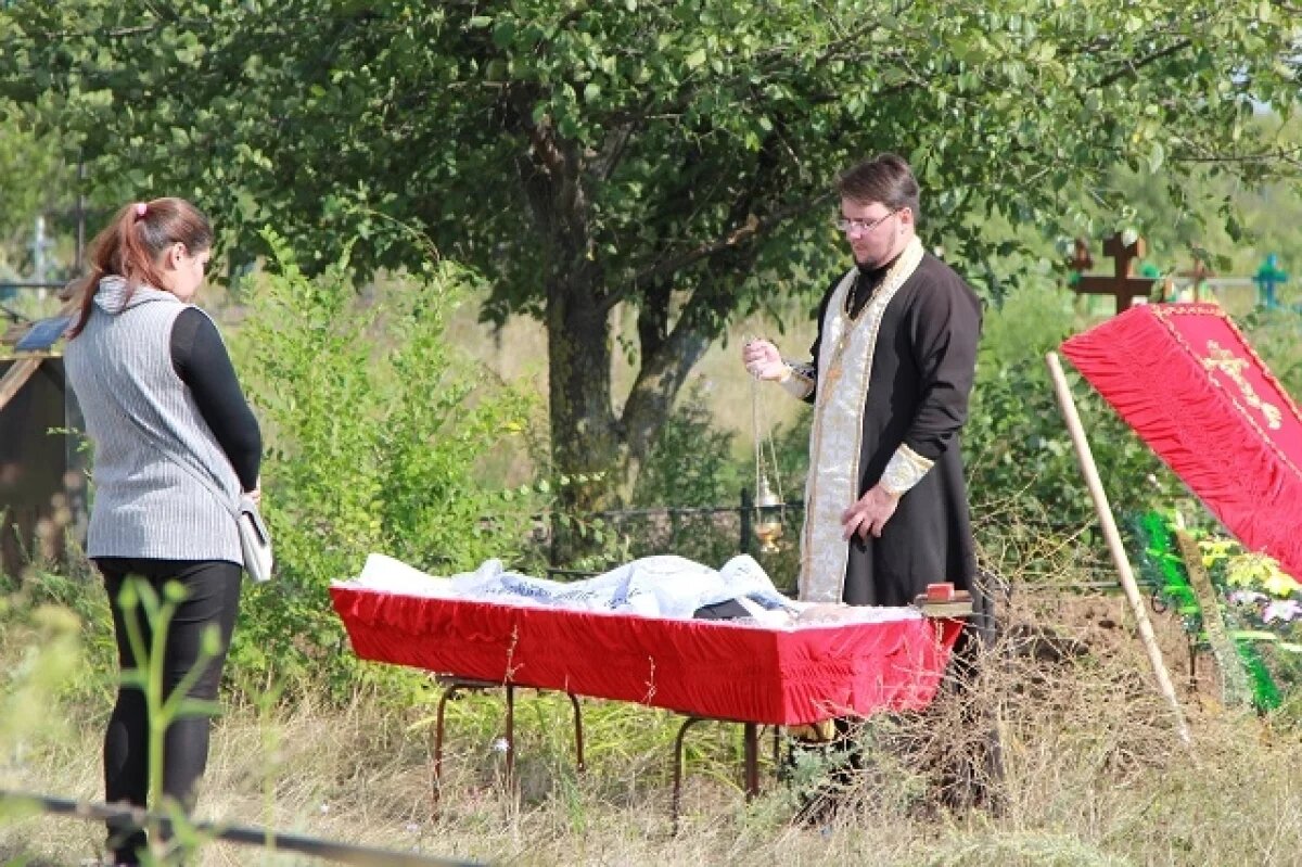    На Дону планируют добавить выплаты на услуги по погребению