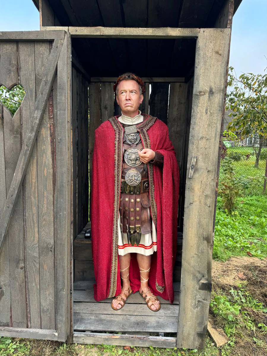 Михаил Трухин в сериале «Цезарь». Фото: телеканал СТС