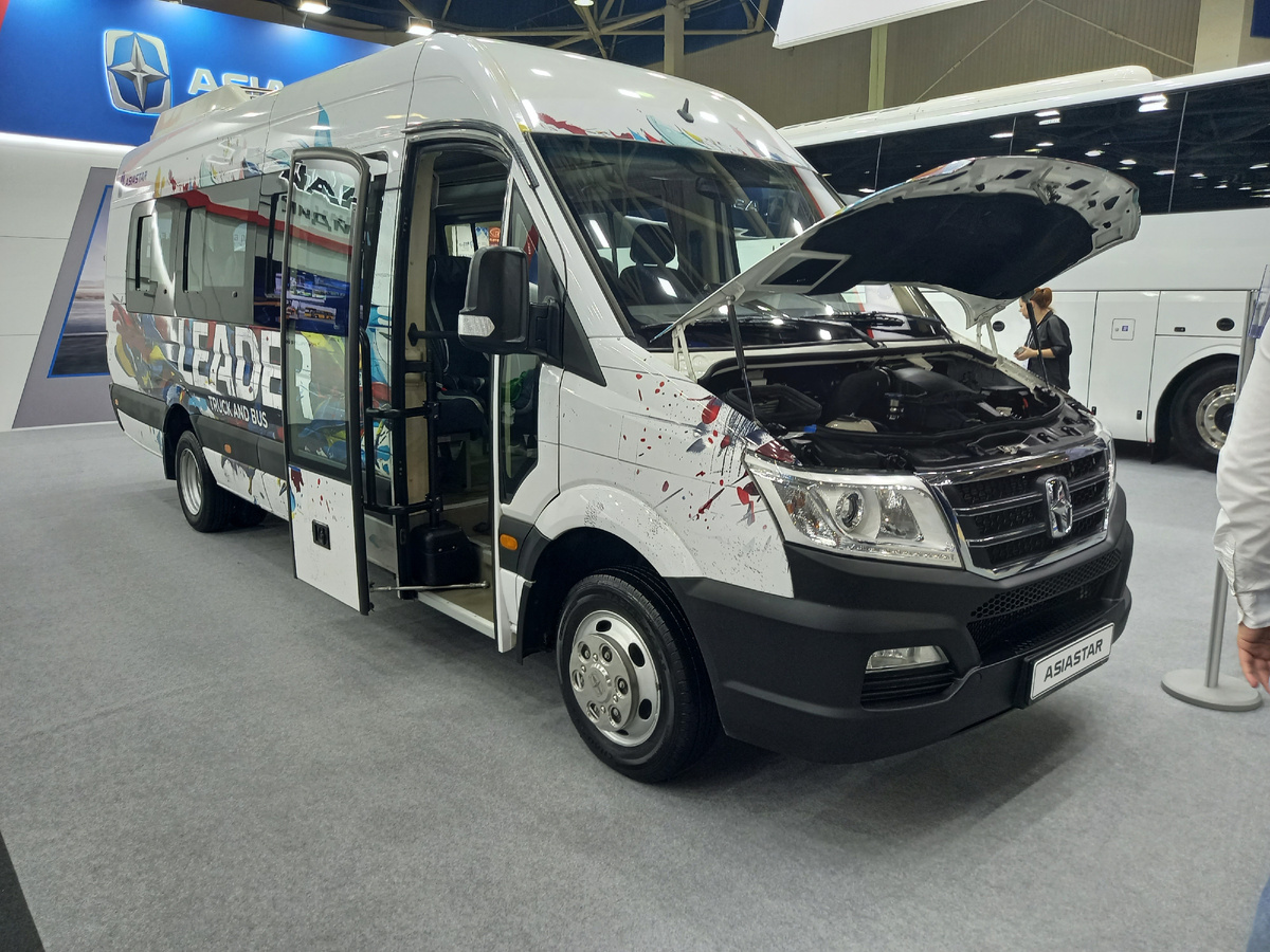 Почти на четверть упал рынок легких коммерческих автомобилей в январе-октябре 2025 года (к аналогичному периоду 2024 г.)