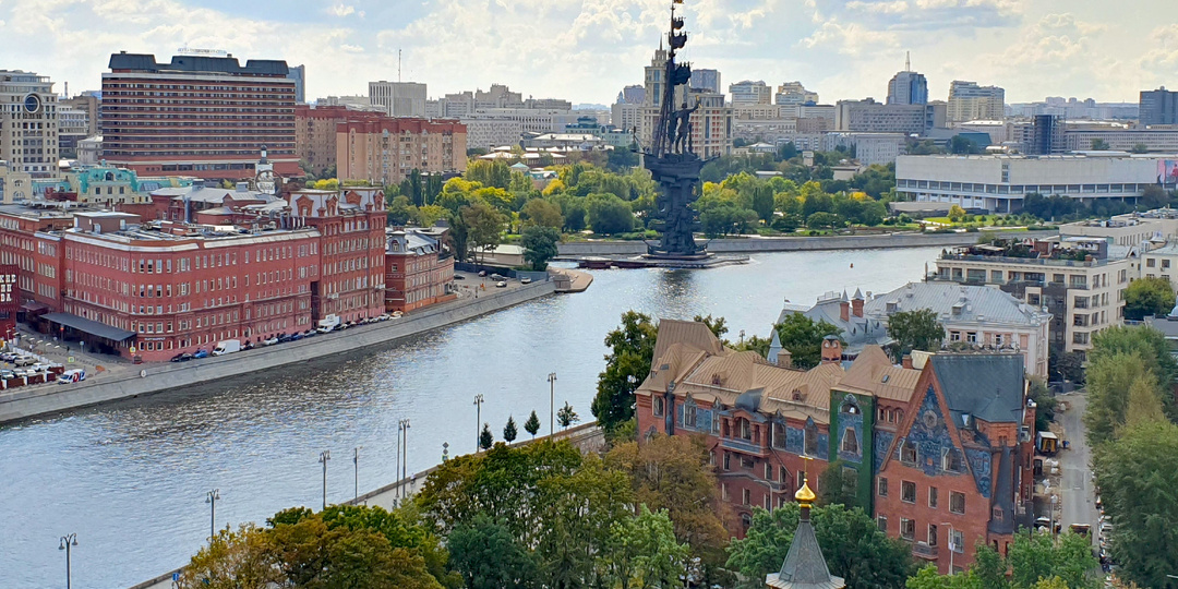 Смотровая площадка Храма Христа Спасителя. Панорама истории в центре Москвы