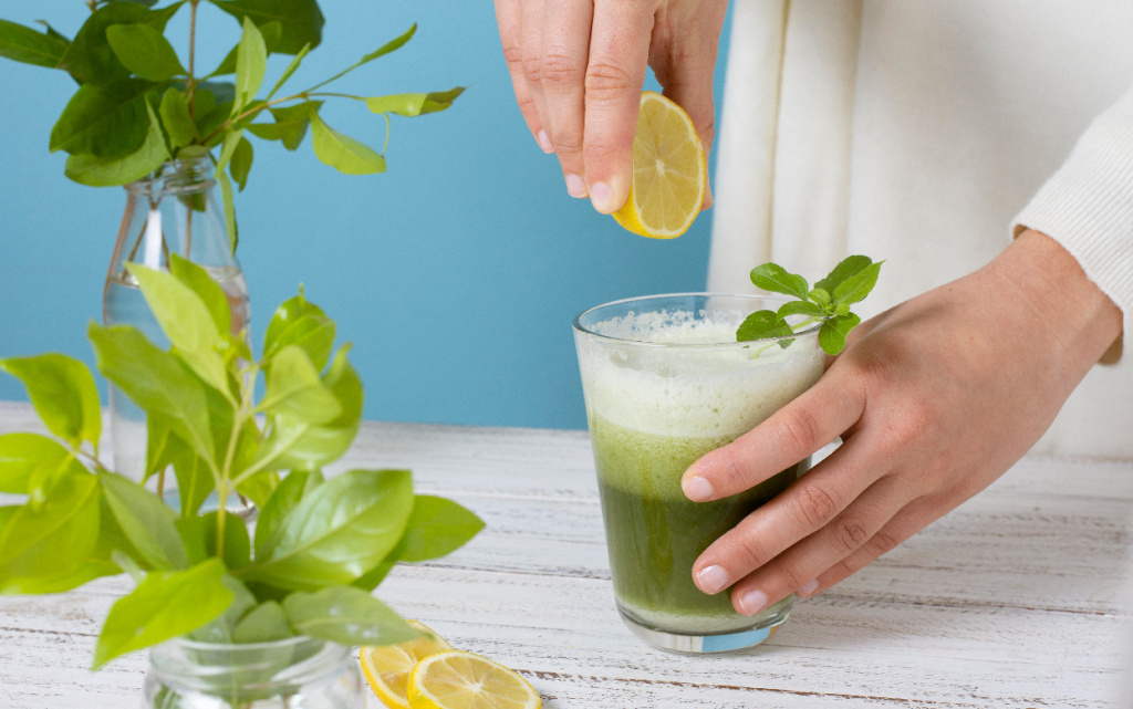  Кажется, что курсы детокса способствуют легкости, которой так не хватает в повседневности. Фото: Freepik