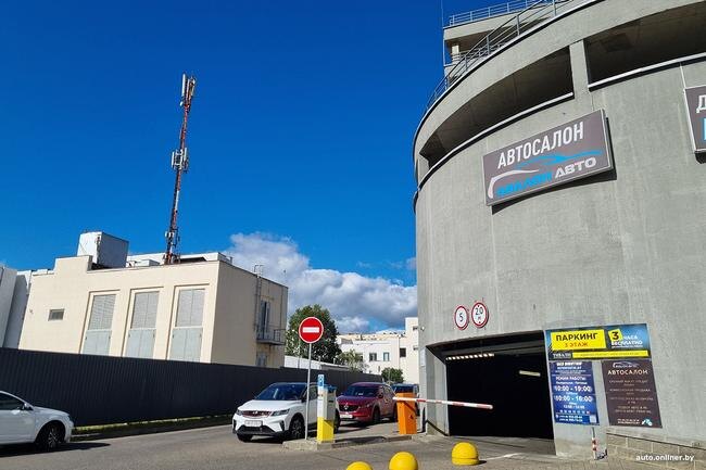 Площадка автохауса на минской улице Дунина-Марцинкевича опустела в августе – после первых сообщений о грандиозной афере. Последний пост в Instagram «Авалон Авто» сделан 30 августа