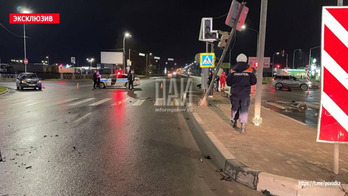 23-летний водитель погиб в ДТП на Рижском проспекте в Пскове
Фото: Telegram-канал «Псковская сводка. ПАИ»