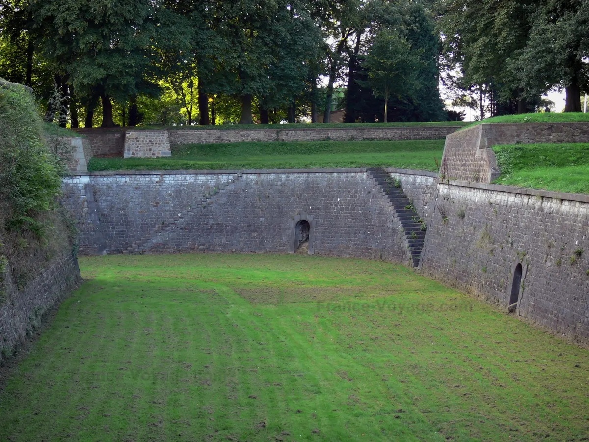 Укрепления вокруг Мобёжа. Места, где стояли казармы русского оккупационного корпуса