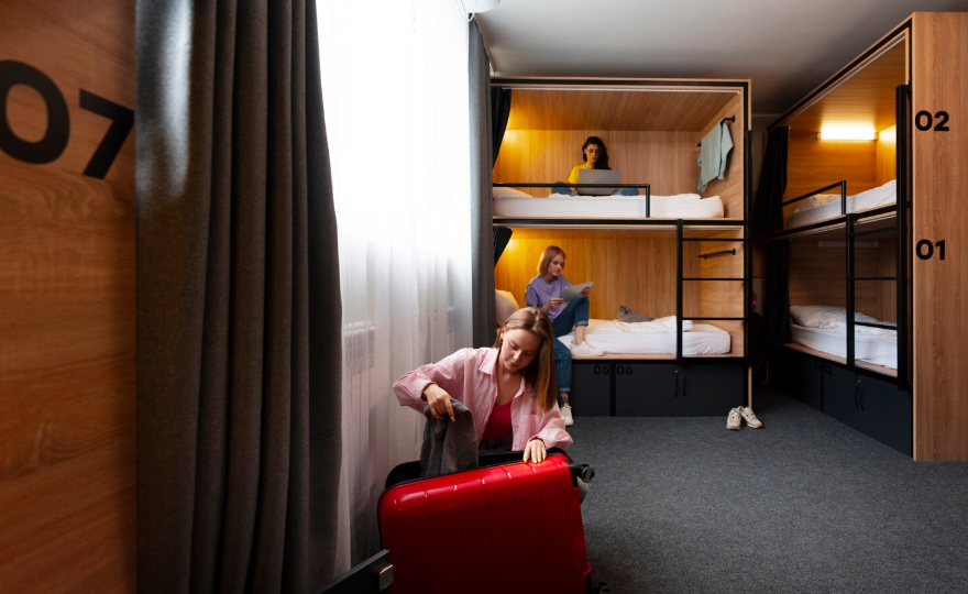 Хостел без стресса: как сэкономить на ночевке и не пожалеть