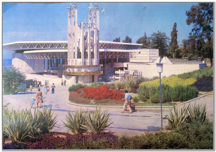 Фото из интернета. Концертный зал.