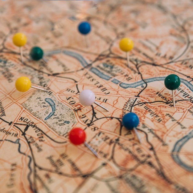 
Забудьте на минуту про Силиконовую долину. Самый крутой бизнес-кейс написали не в Кремниевой, а в Ганзейской долине 600 лет назад.
Речь о Ганзейском союзе. Это не скучная история, это голая стратегия.