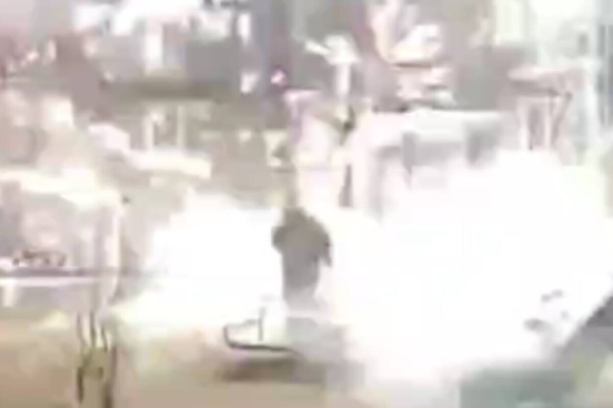    Житель Орска запустил фейерверк во дворе многоэтажного дома