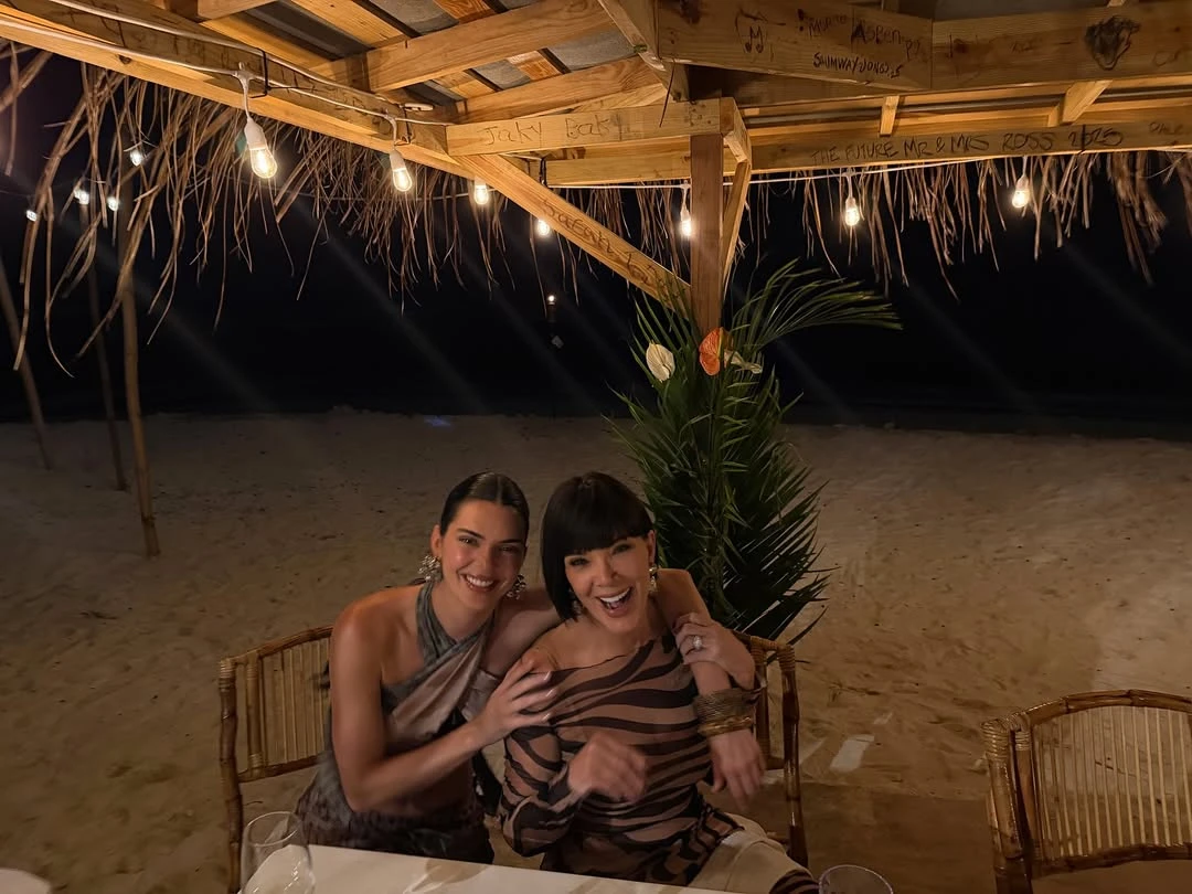 Кендалл Дженнер с мамой Крис