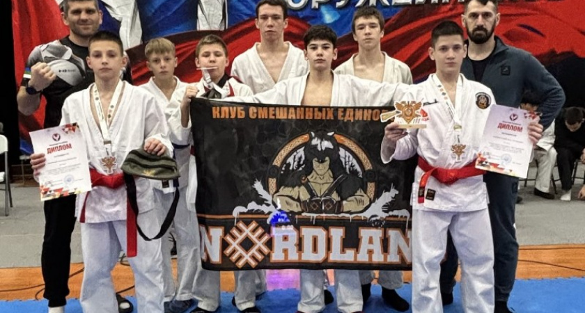    Три медали завоевали спортсмены сборной Коми на соревнованиях по рукопашному бою