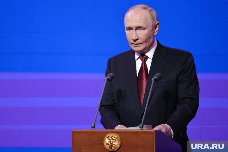     Путин подписал указ, касающийся приема в гражданство иностранцев