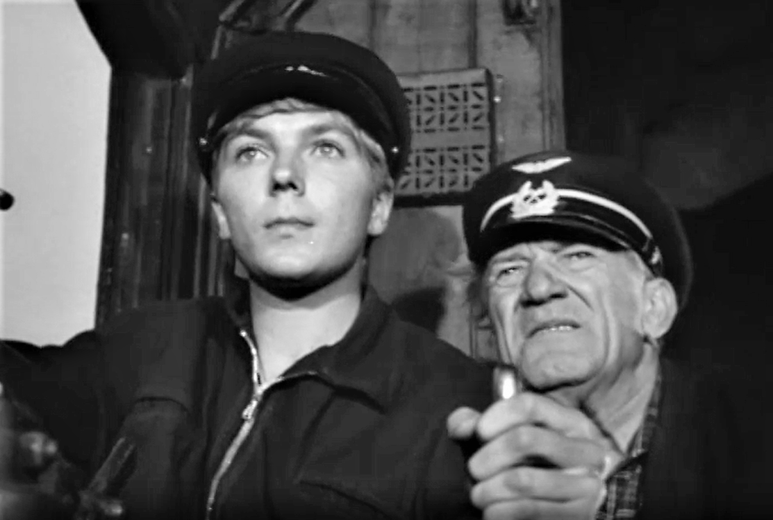 Юрий Николаев в фильме "Большие перегоны". Фото: dzen.ru 