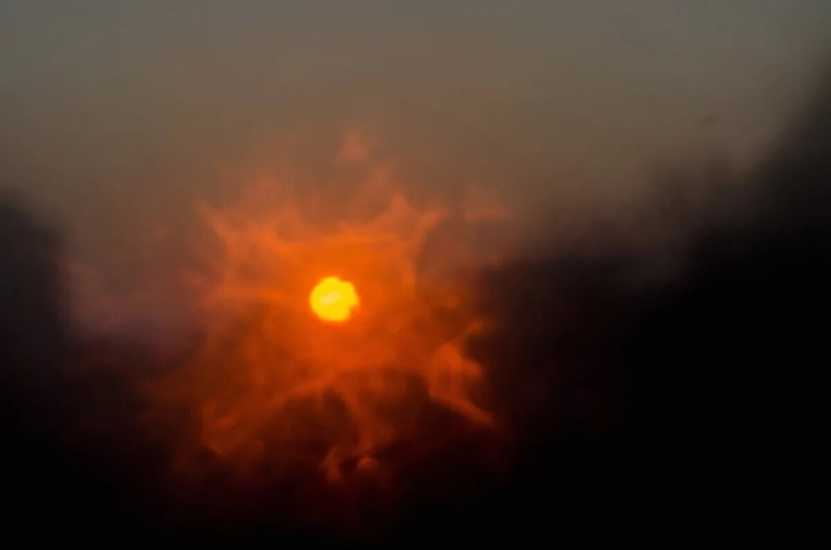    Мощный выброс солнечной плазмы ударит по Земле 7 ноября