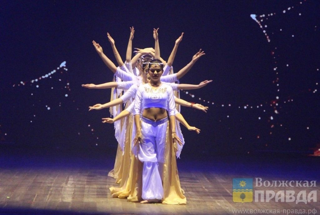     Homo Aviarius: волжский «Октябрь» отметит свои «45+3» с байком и Моцартом
