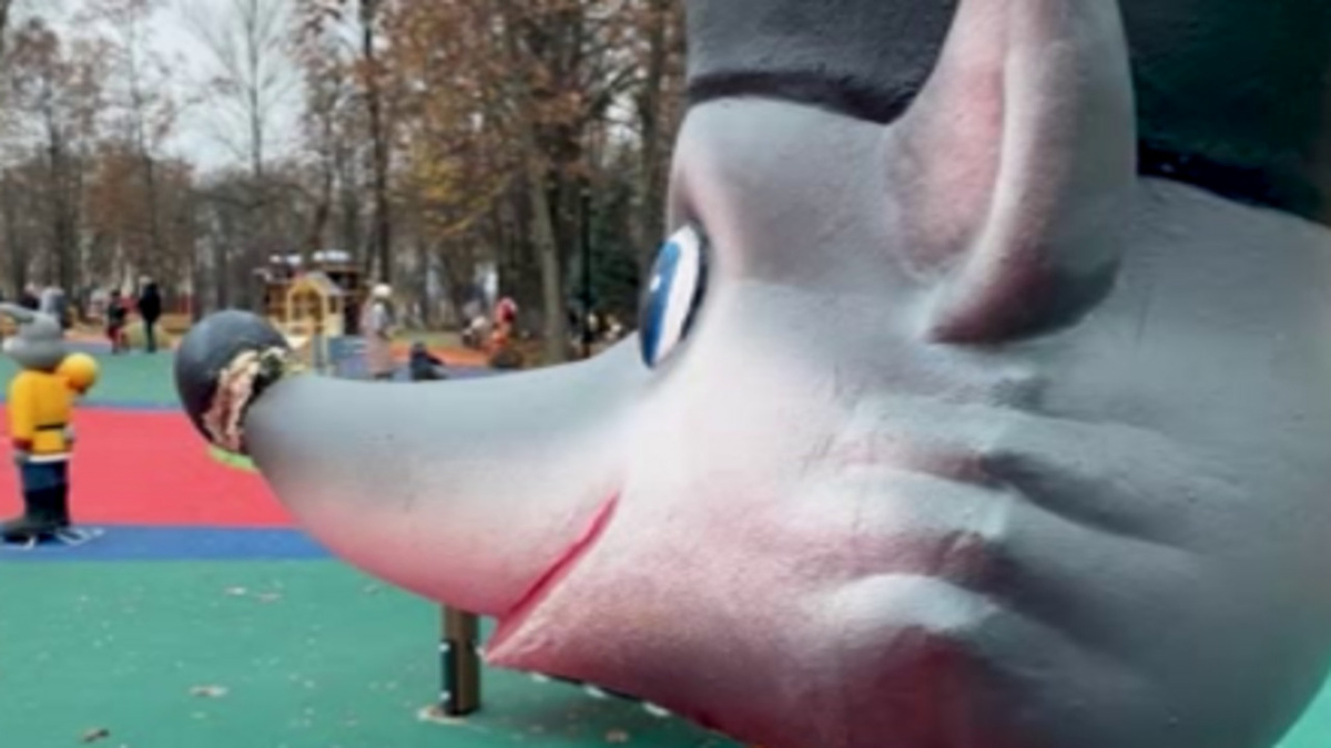    Курские парки и детские площадки терроризируют вандалы