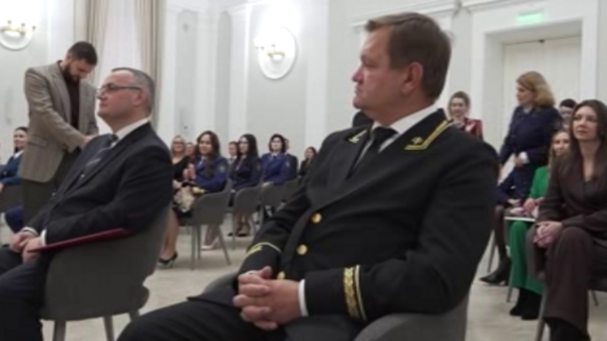    Курские работники суда отмечают свой профессиональный праздник