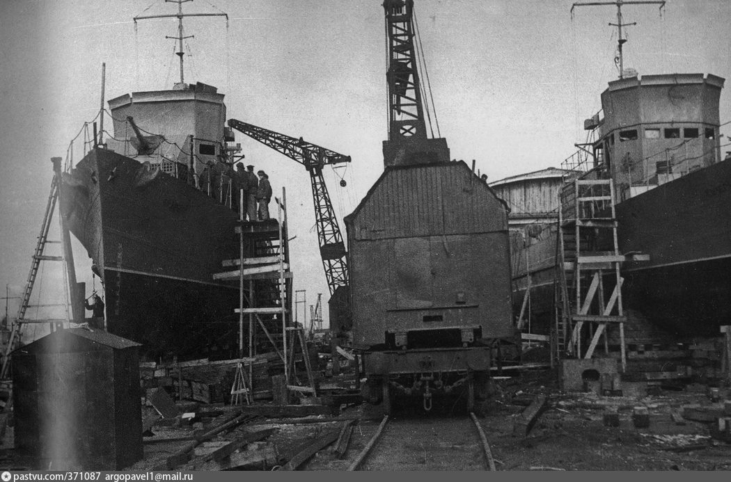 Морские охотники на 402 заводе