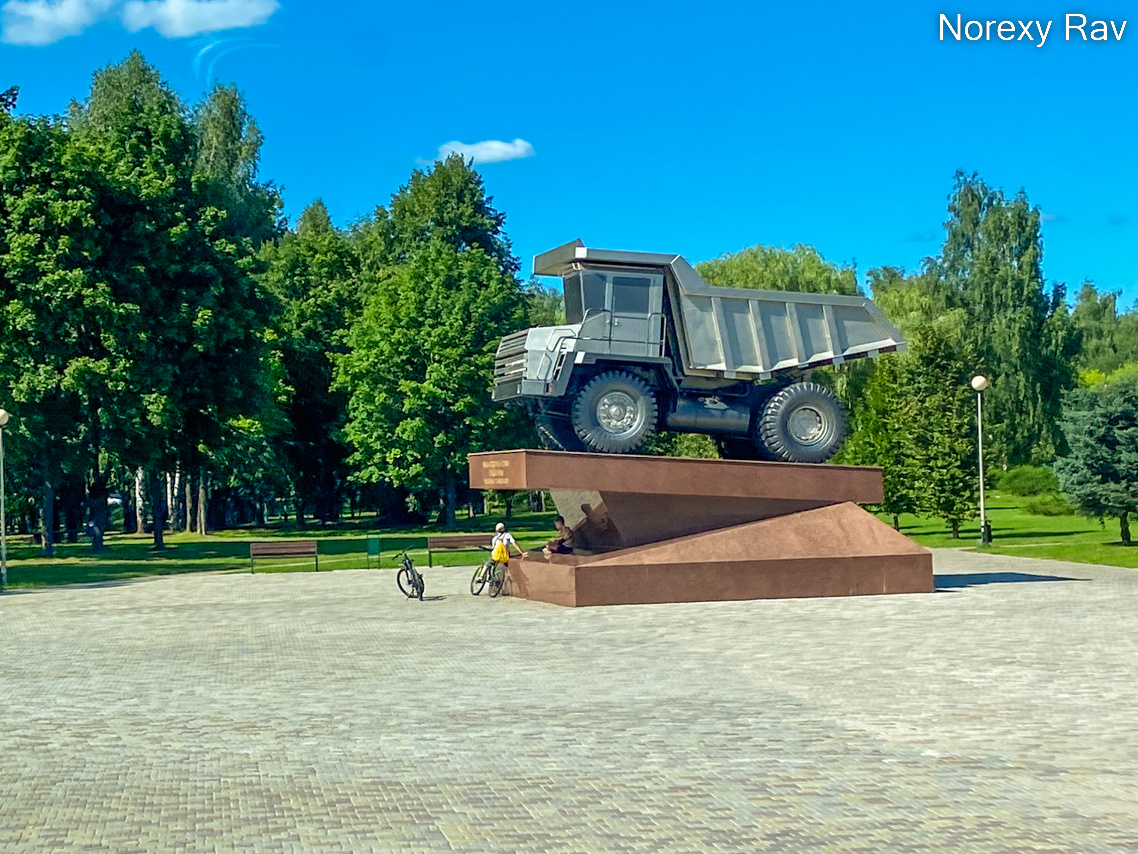 Самый первый 27-тонный самосвал