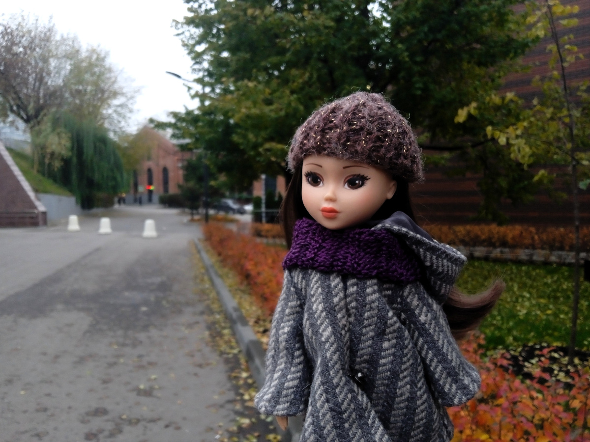 2. Аня на "Арма" возле Курского вокзала. Стильное историческое пространство.