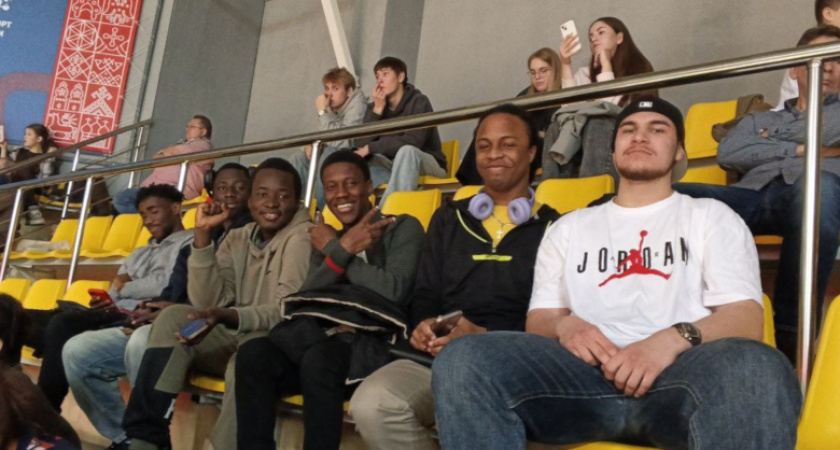    Студенты-иностранцы могут выиграть приз, рассказав о своей жизни в Вологодской области