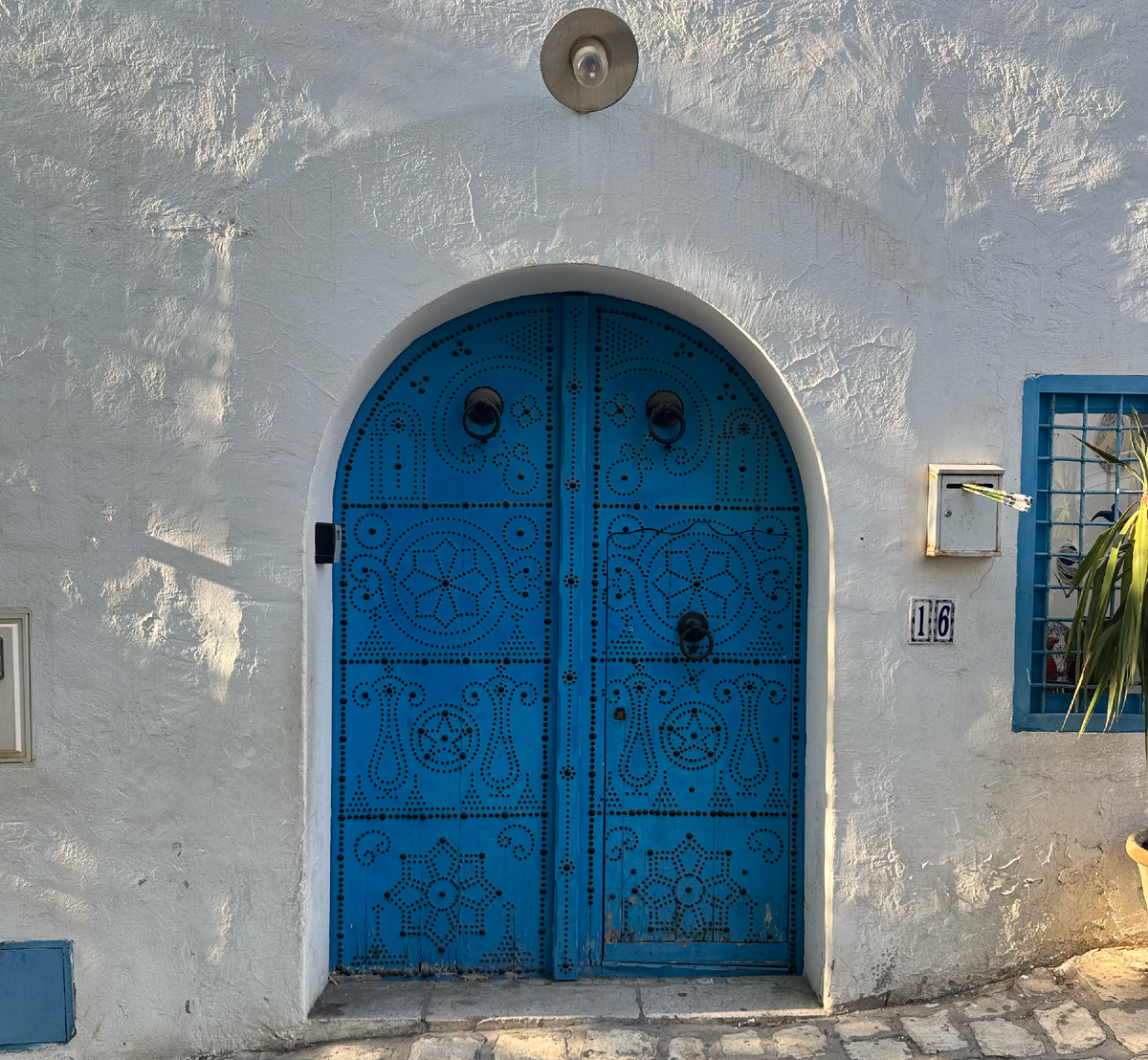 Традиционная тунисская дверь