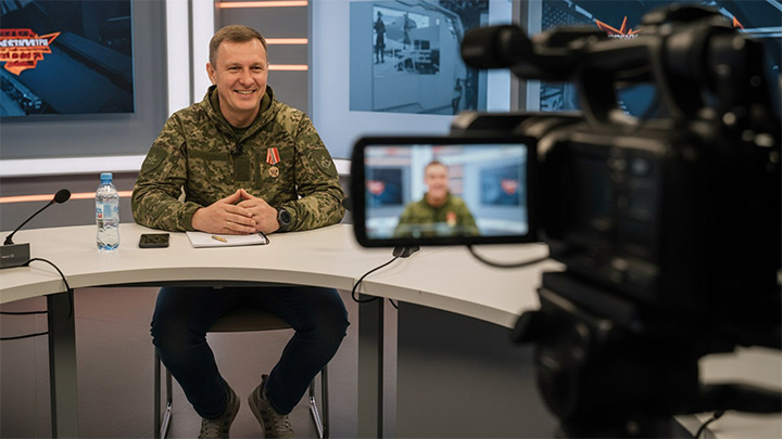    Никакого участия в боевых действиях чиновники, функционеры и их отпрыски не принимают. Зато на камеру рапортуют очень бодро. Коллаж Царьграда