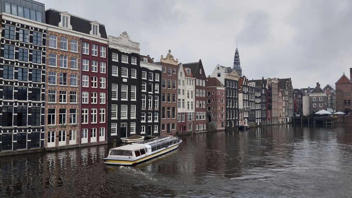 Ранее ЕС уже усложнил получение виз для россиян, приостановив в конце 2022 года соглашение с Москвой об упрощении визового режима. Фото: Надежда Комаренко, newizv.ru