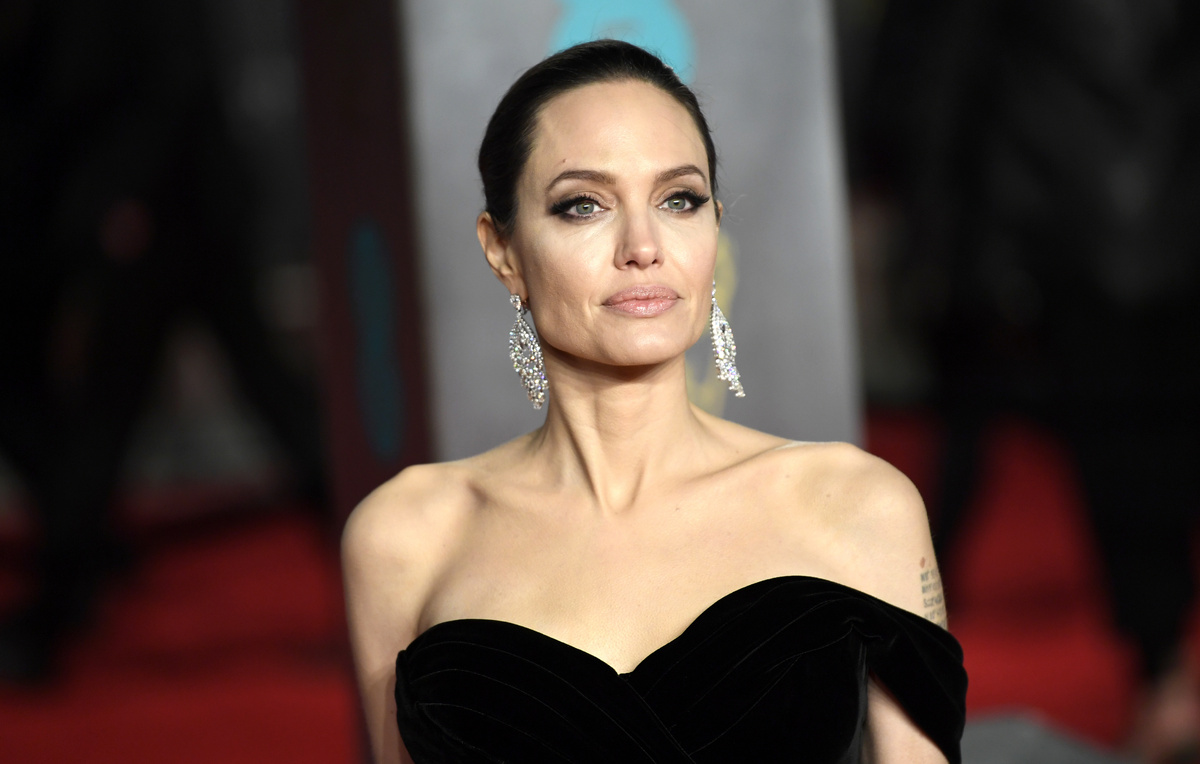    Анджелина Джоли  EPA-EFE/NEIL HALL