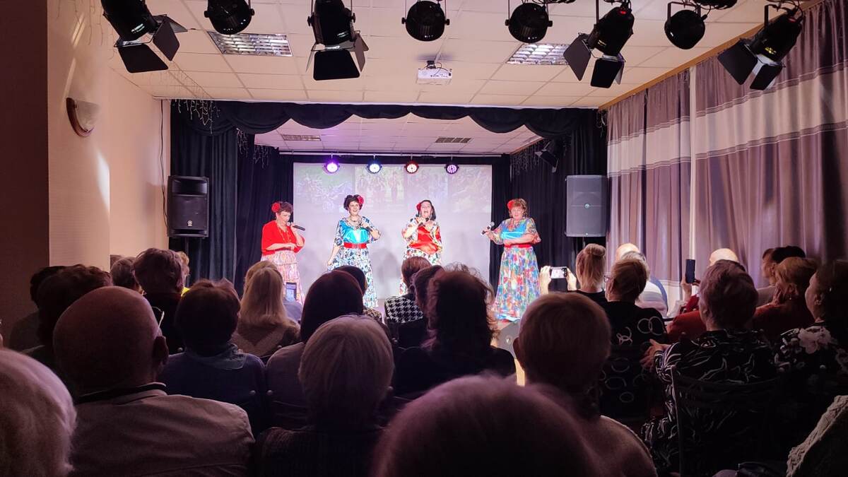 Концерт ансамбля "Калина красная".