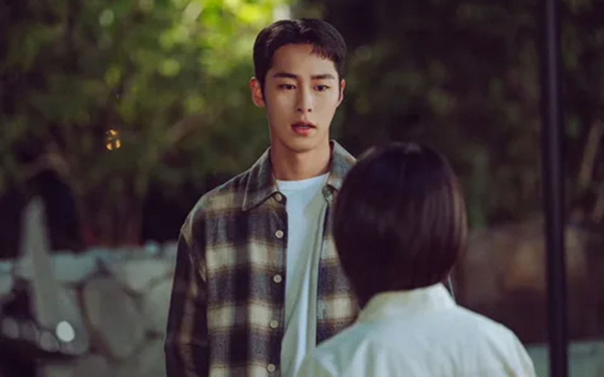 Кадр из дорамы "Последнее лето"