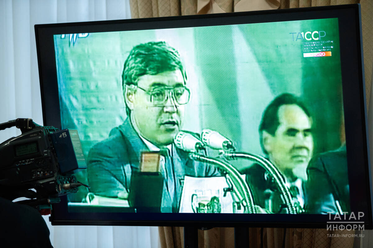 Фарид Мухаметшин вспомнил, что 6 ноября 1992 года шли оживленные дискуссииФото: © Владимир Васильев / «Татар-информ»