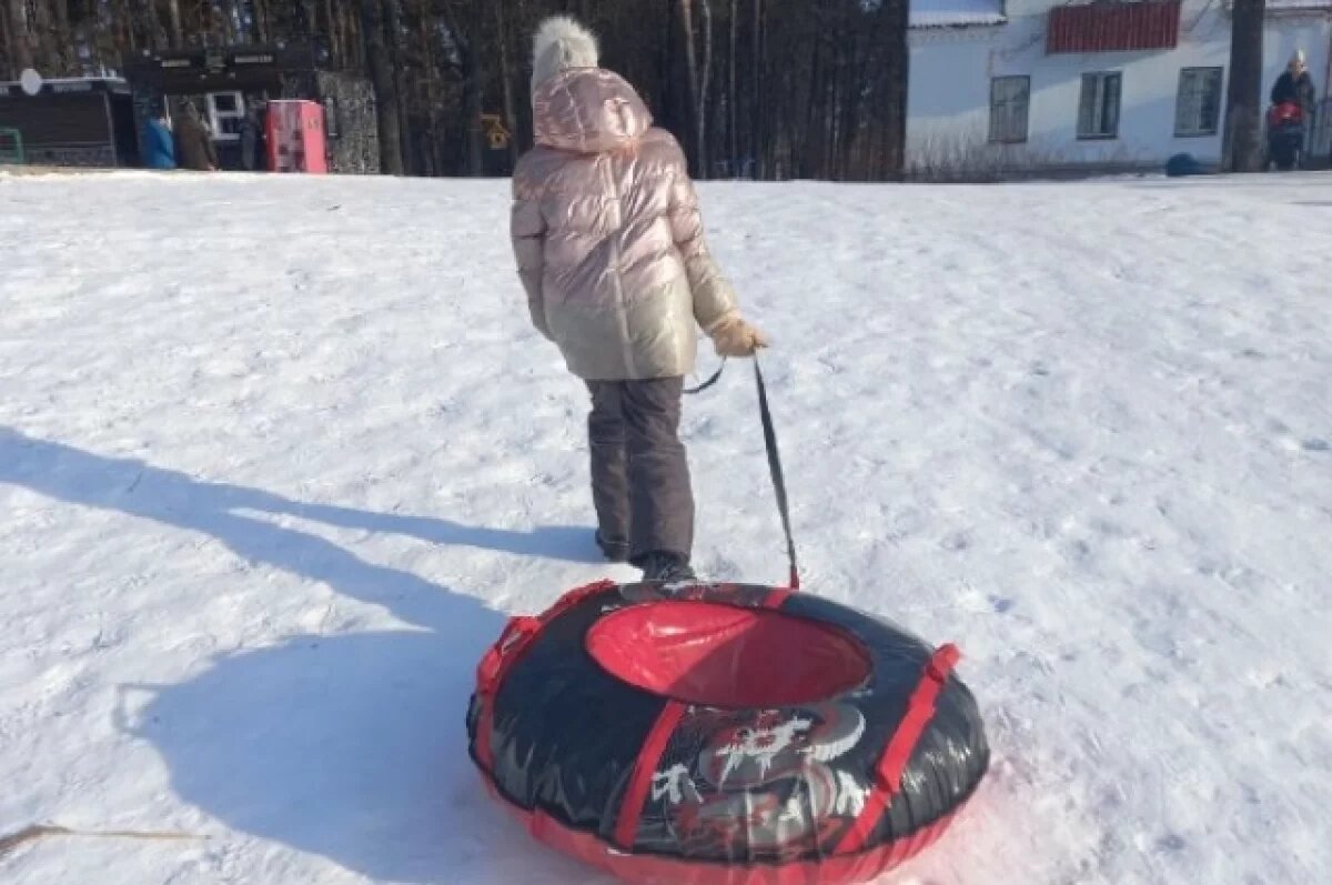    На Ямале школьник получил травмы, катаясь с горки