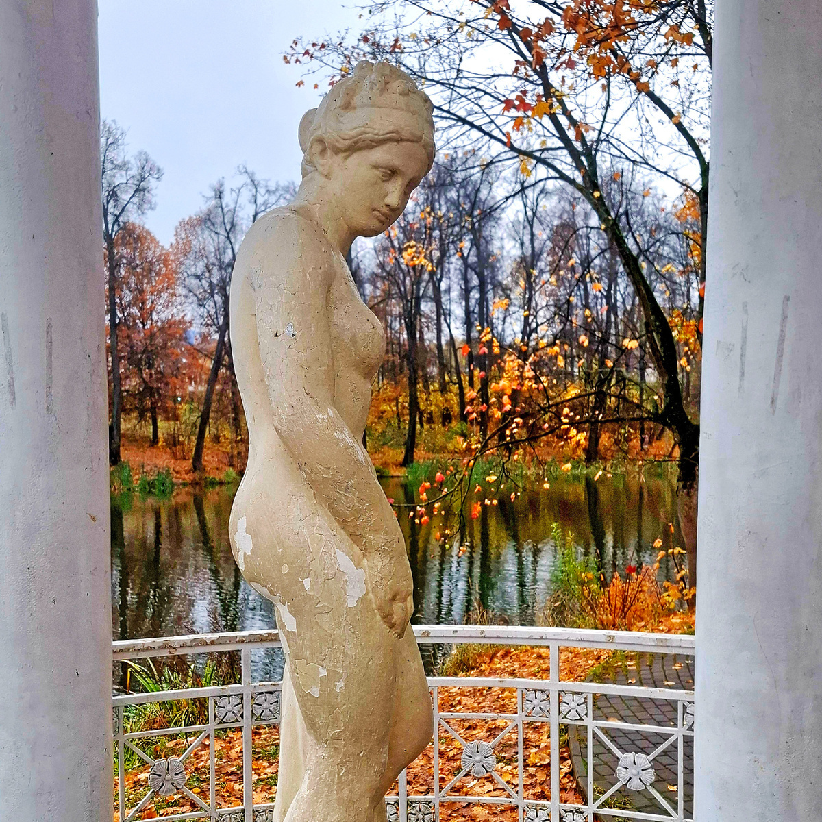 Венера из Усадьбы Белкино, Калужская область. Фото автора. Октябрь 2025 года.