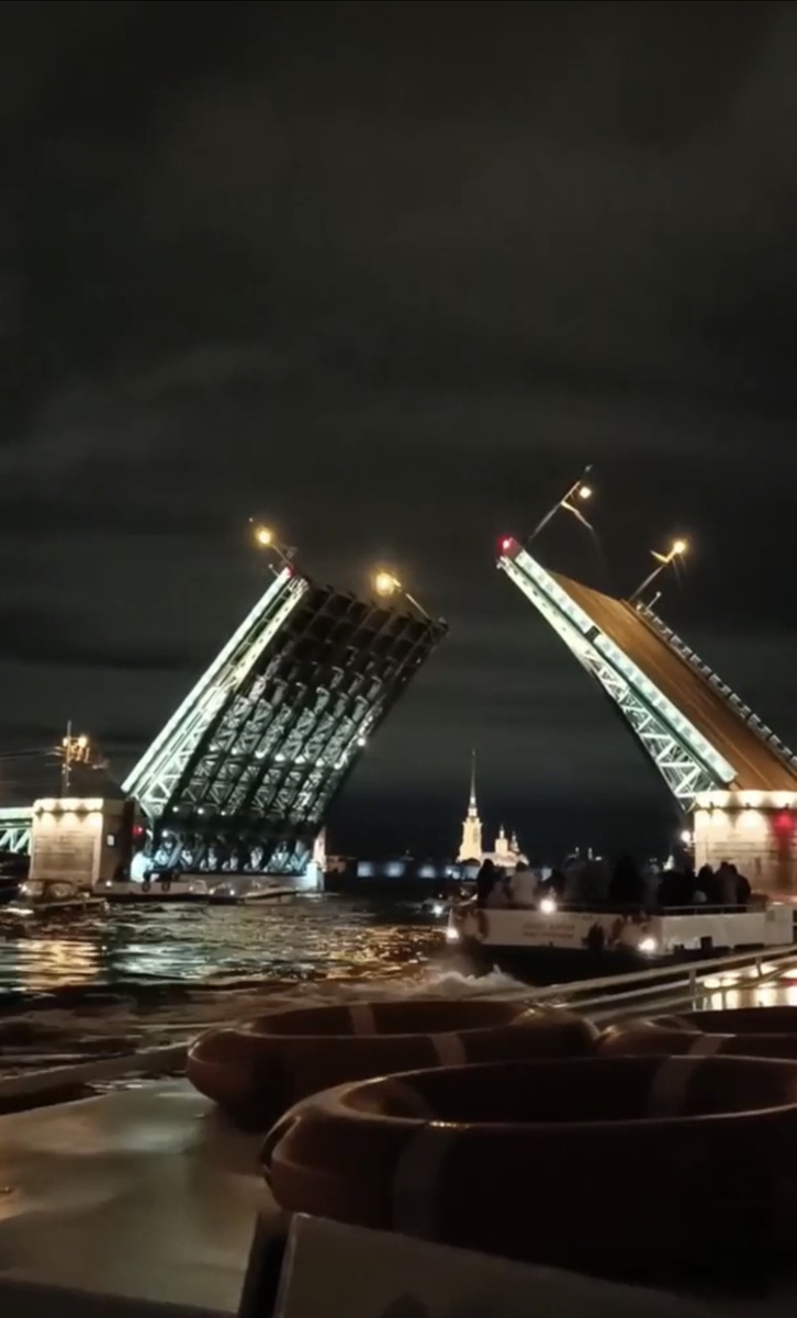 #питерскиемосты #некрасовскаянева #zen_рекомендации   #zen_топ#zen_истории #zen_мотиваци#zen_лайфхак #zen_советы #СанктПетербург #Питер #НовостиСПб #СевернаяСтолица #НевскиеБерега #ПрогулкиПоПитеру #КрасотаПетербурга #АрхитектураПетербурга 