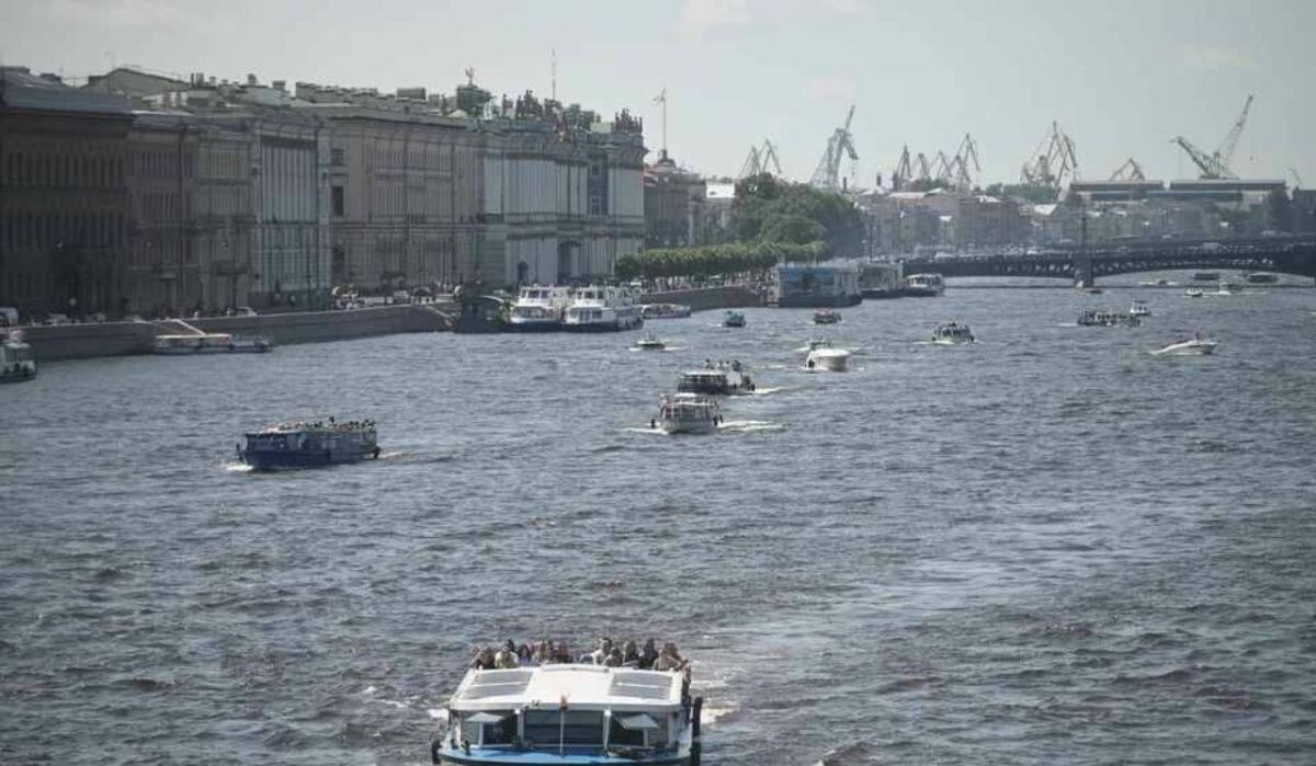     Нева. Источник: spb.kp.ru Автор фото: Алексей Булатов