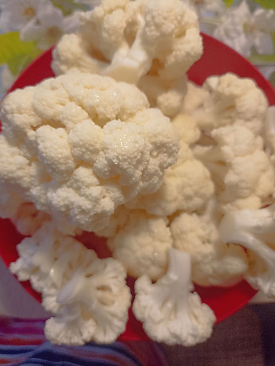 цветная капуста в свежем виде, в сентябре она стоила в магазине 78 рублей за килограмм