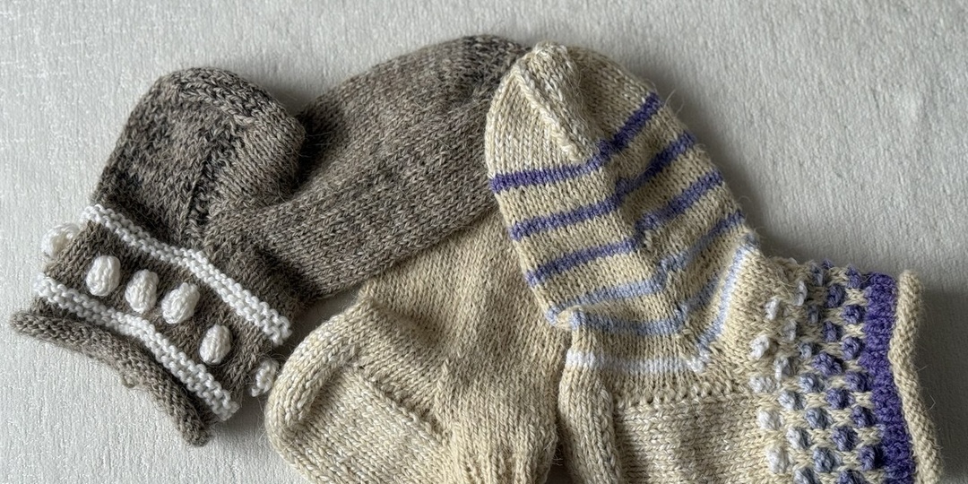 Вязаные носки как подарок к Новому году