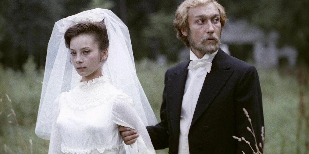 "Оберегал Галю как отец, но водил в свой фургон. Всем было неловко": счастье с третьей попытки Галины Беляевой