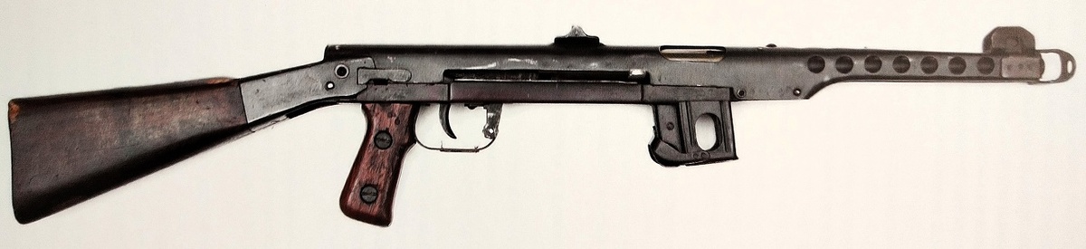 Опытный ППС с деревянным прикладом.