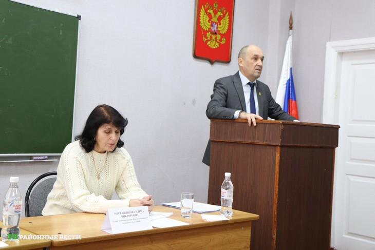    Отчёт главы администрации района в Верхнеобливском. Архив «РВ» Наталья Игнатова