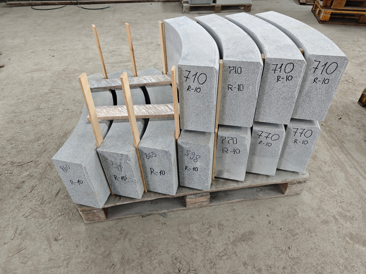 Изделие выполнено на производственном предприятии ФАБРИКА КАМНЯ https://f-kam.ru