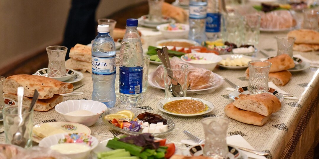 Это поминки???