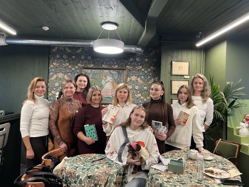 Фото со встречи книжного клуба (октябрь 2025)